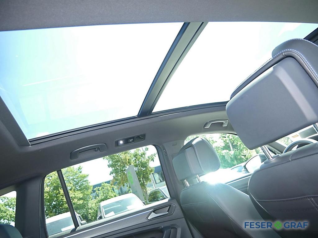 Volkswagen Tiguan 2023 г. Серый, пробег 56400 км