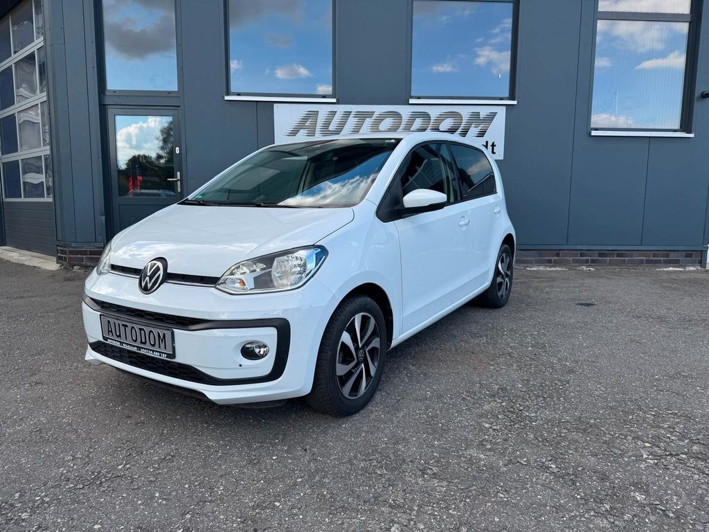 Volkswagen up! 2022 г. Белый, пробег 48200 км