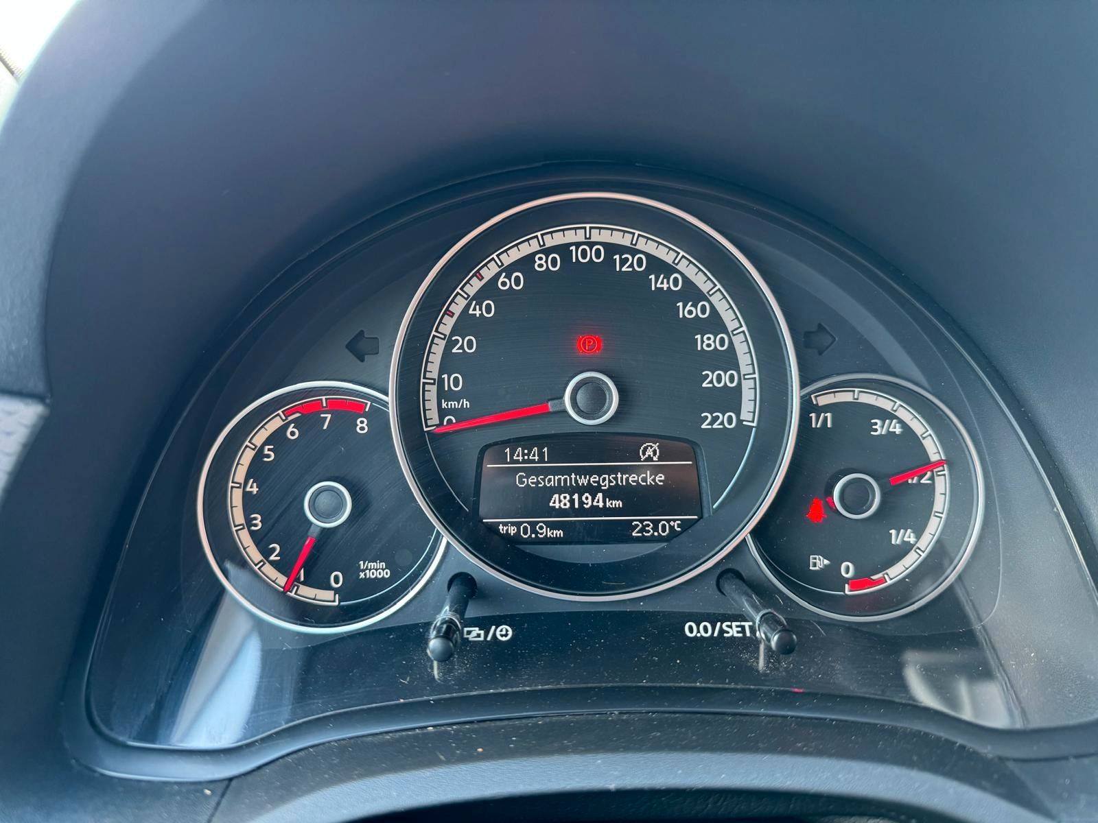 Volkswagen up! 2022 г. Белый, пробег 48200 км