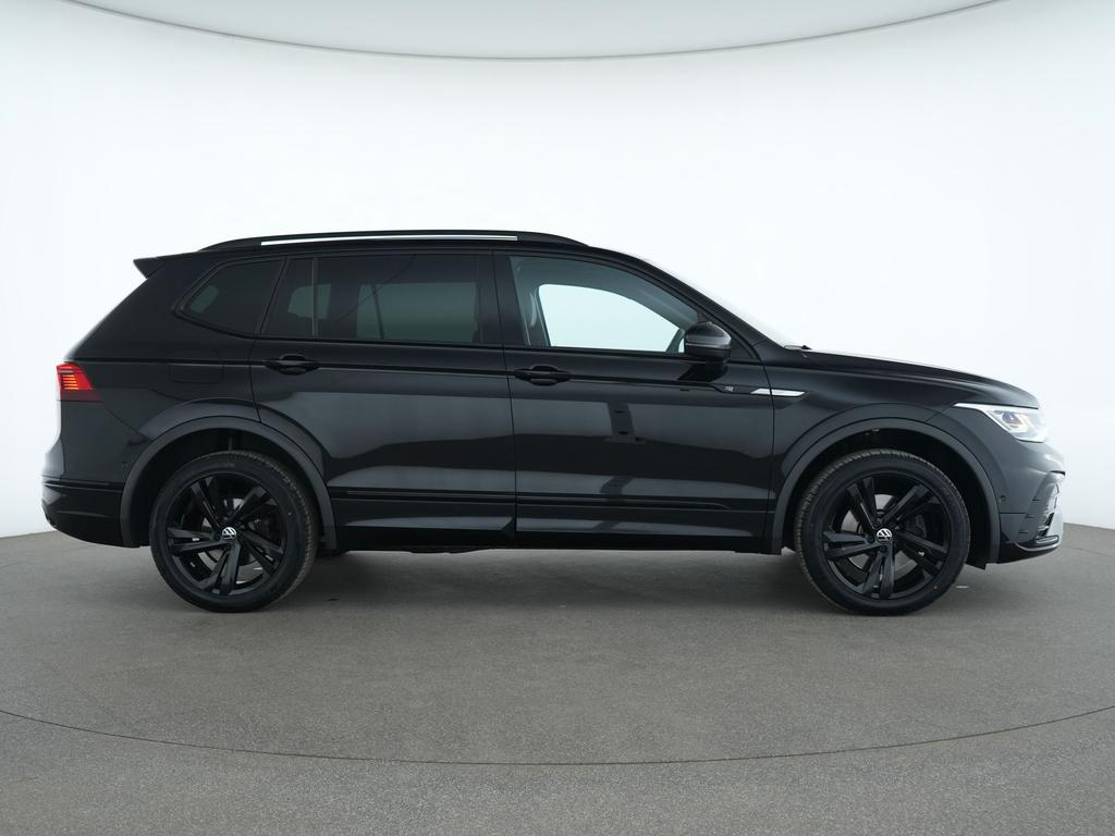 Volkswagen TIGUAN ALLSPACE 2023 г. Чёрный, пробег 42570 км