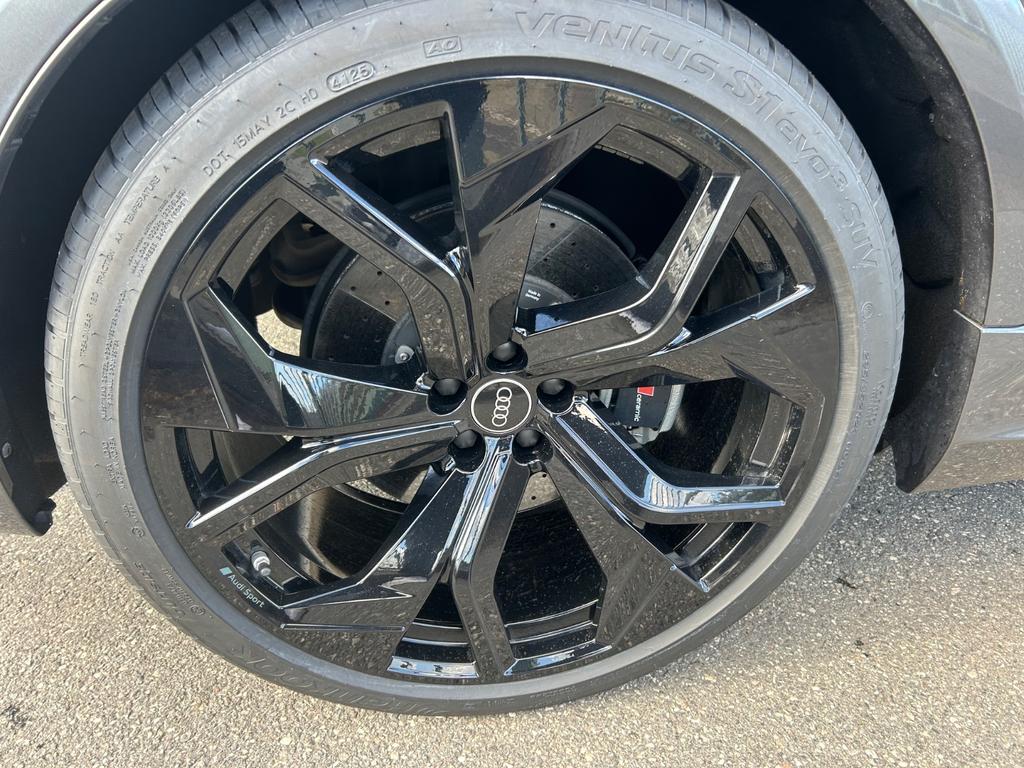 Audi RSQ8 2022 г. Серый, пробег 42300 км
