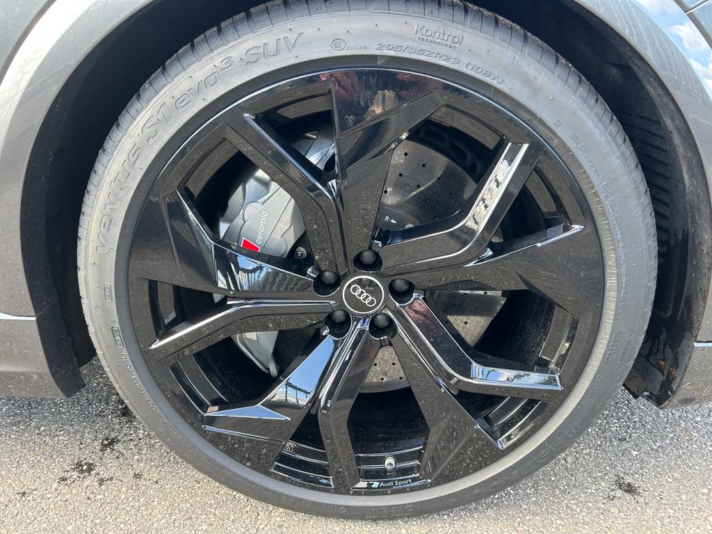 Audi RSQ8 2022 г. Серый, пробег 42300 км