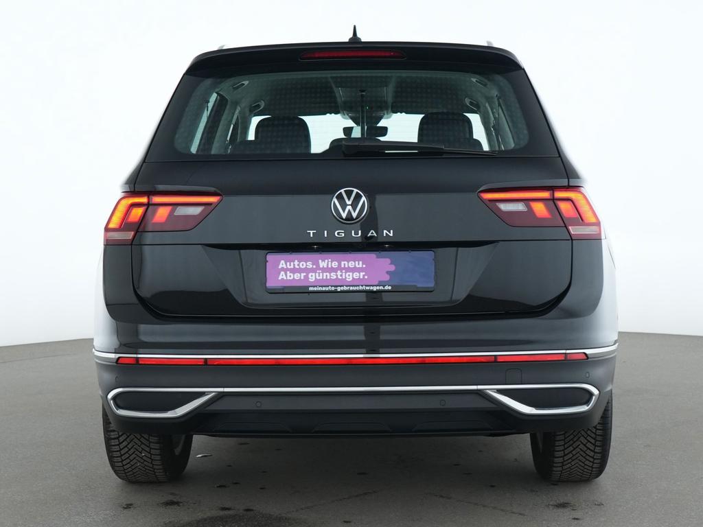 Volkswagen Tiguan 2024 г. Чёрный, пробег 20162 км