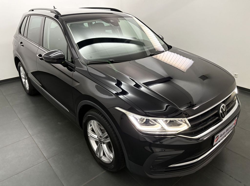 Volkswagen Tiguan 2022 г. Чёрный, пробег 58140 км