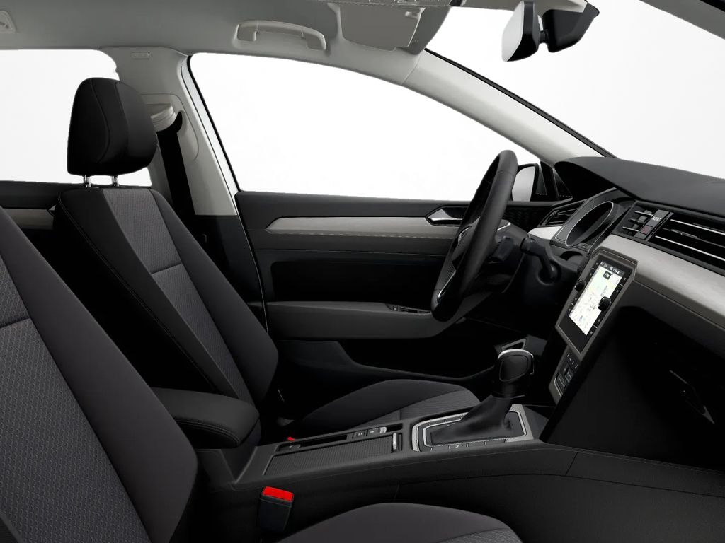Volkswagen PASSAT VARIANT 2023 г. Белый, пробег 35600 км