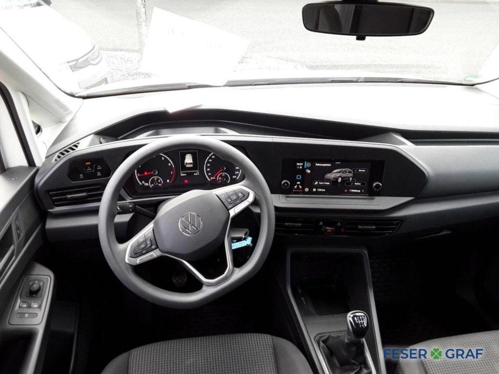 Volkswagen Caddy 2023 г. Белый, пробег 28750 км