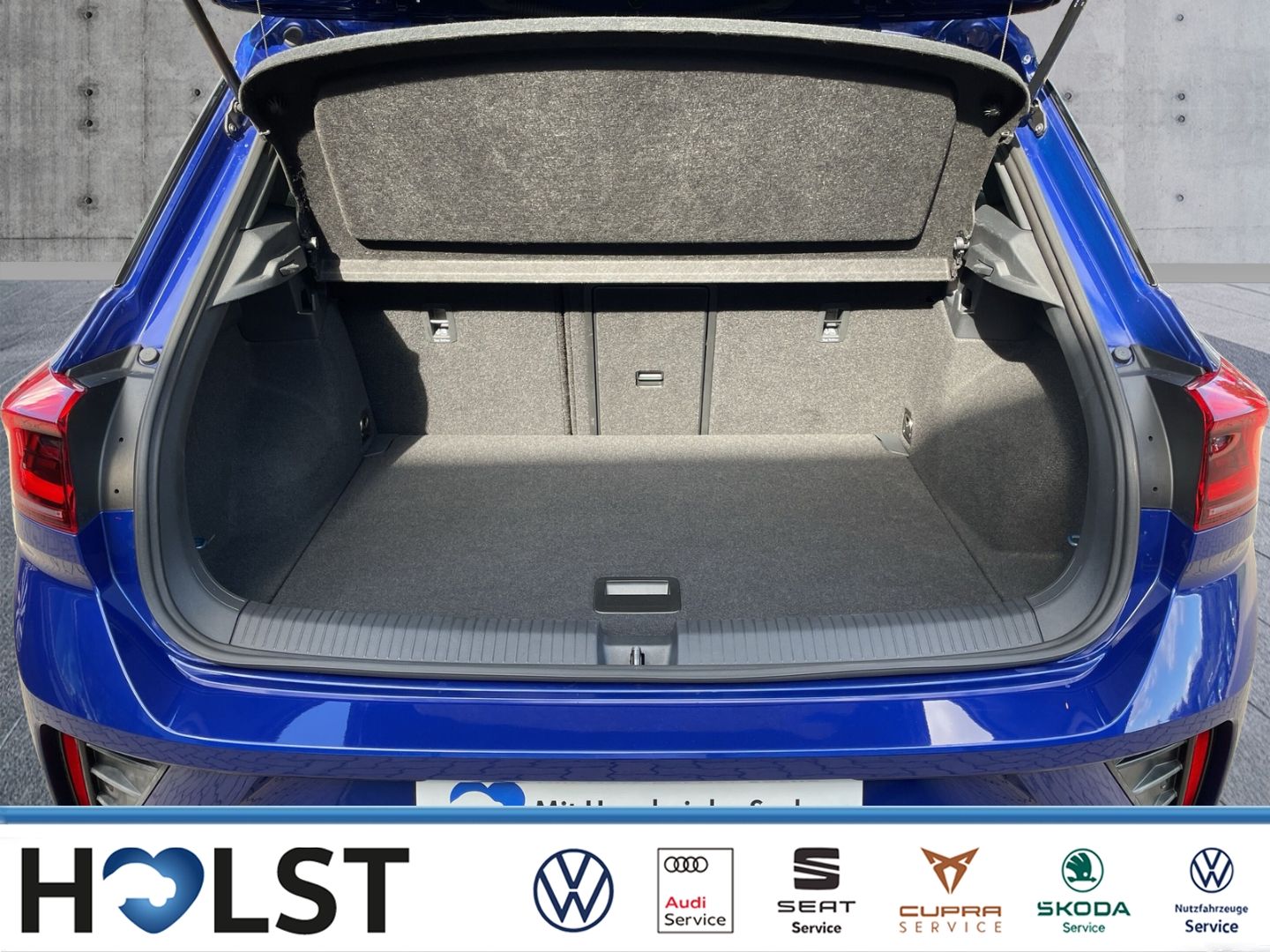 Volkswagen T-Roc 2022 г. Синий, пробег 31985 км