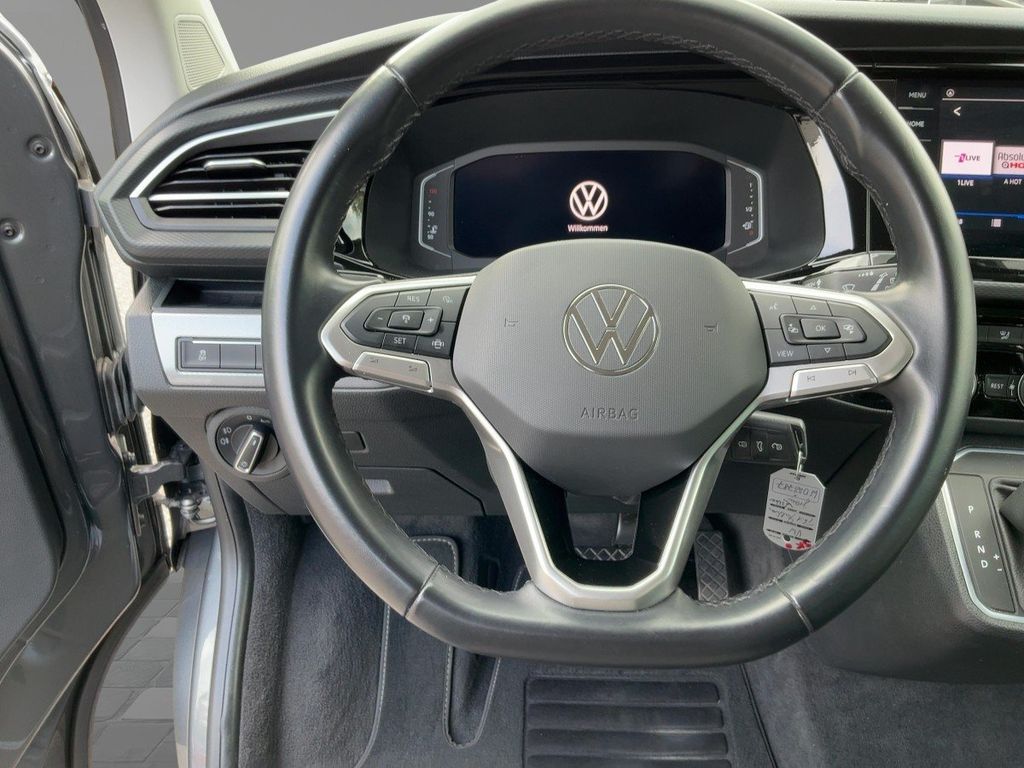 Volkswagen T6 MULTIVAN 2023 г. Серый, пробег 54617 км