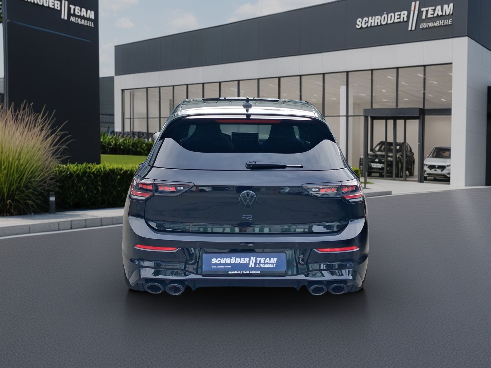 Volkswagen Golf 2024 г. Чёрный, пробег 869 км