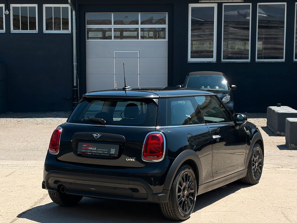 Mini ONE 2022 г. Чёрный, пробег 48690 км