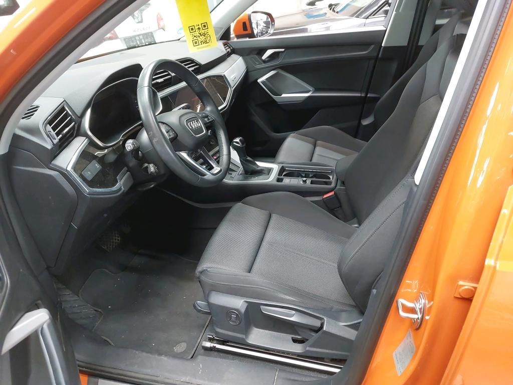 Audi Q3 2022 г. Оранжевый, пробег 40703 км