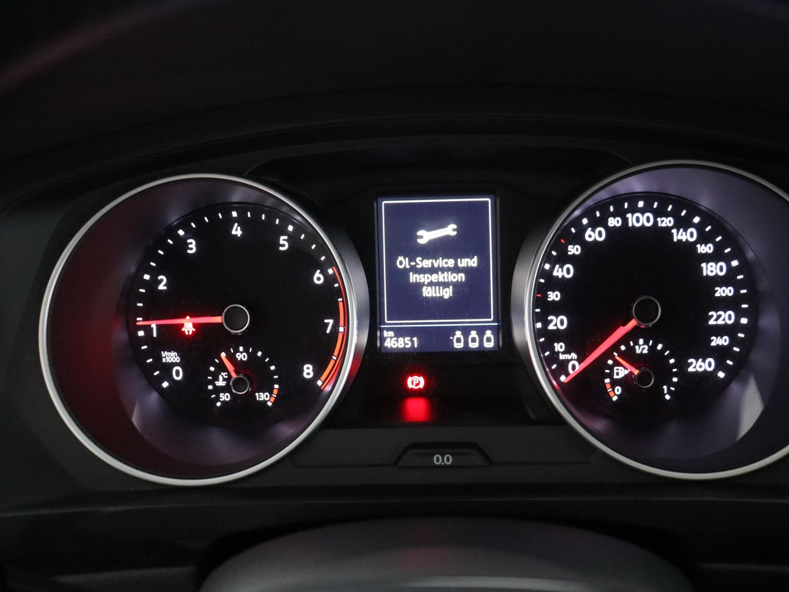 Volkswagen Tiguan 2022 г. Белый, пробег 46851 км