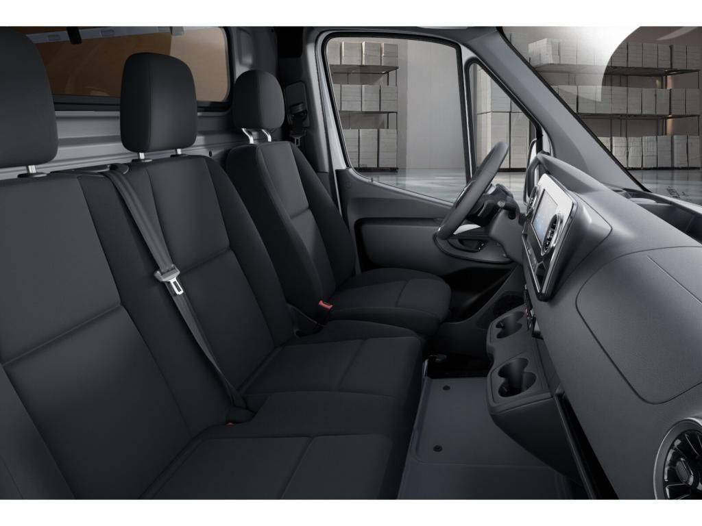 Mercedes-Benz SPRINTER 2025 г. Белый, пробег 39300 км