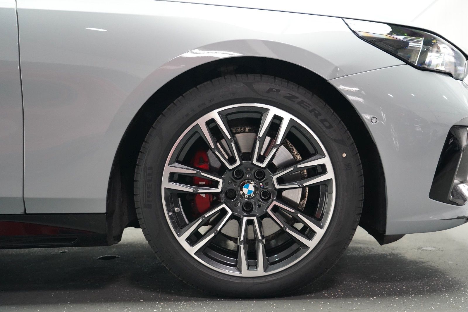 BMW 520 2025 г. Серый, пробег 48500 км