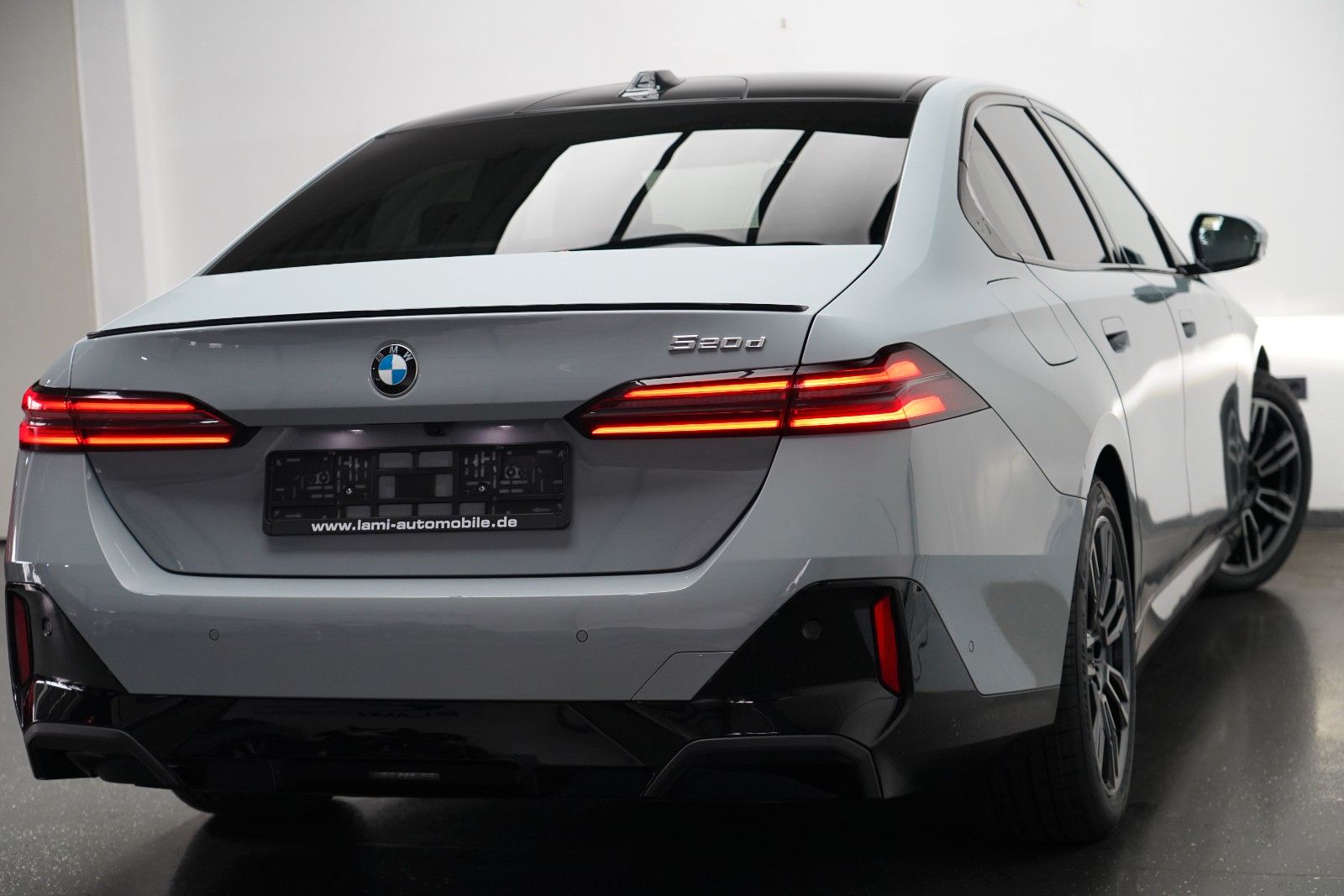 BMW 520 2025 г. Серый, пробег 48500 км