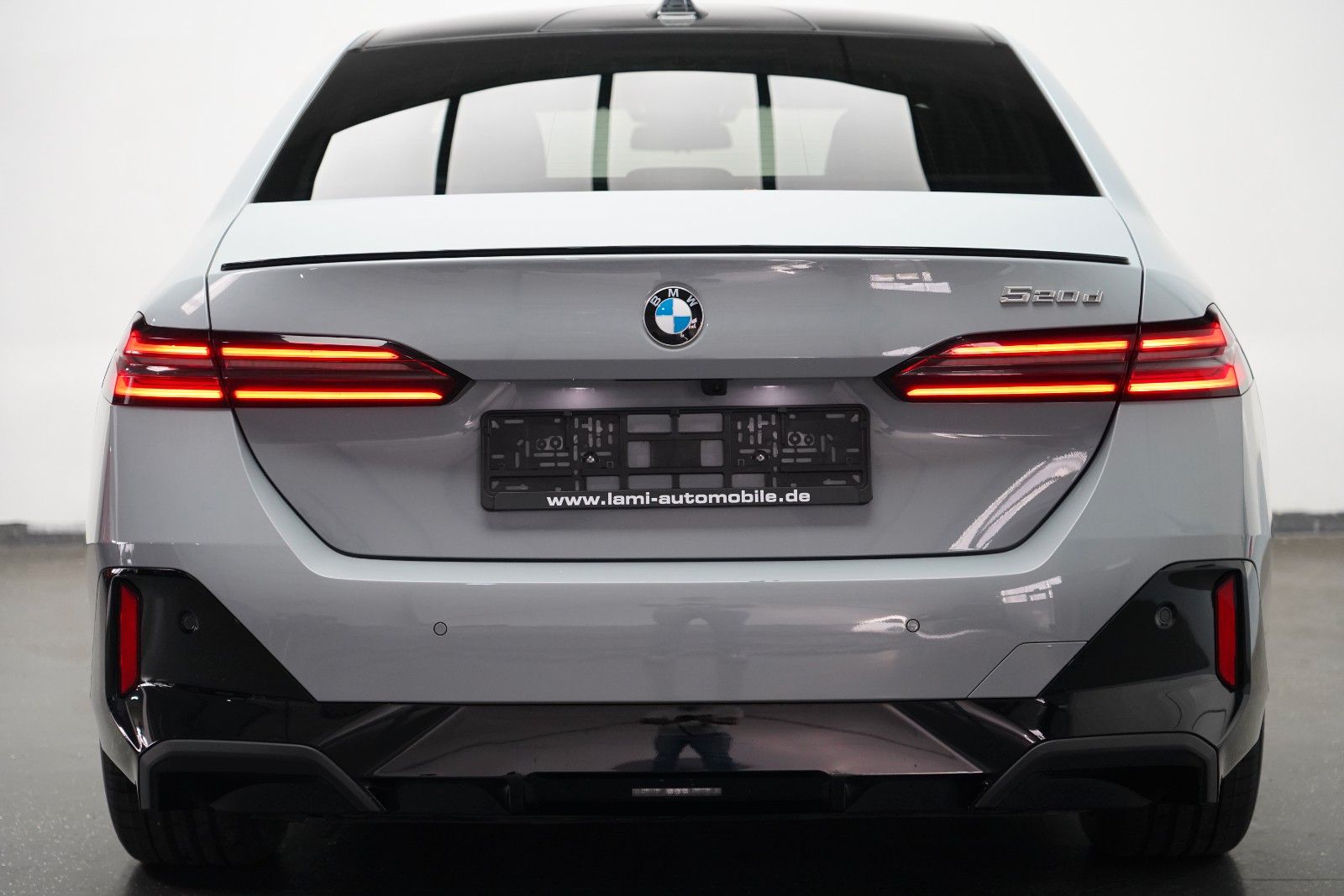 BMW 520 2025 г. Серый, пробег 48500 км