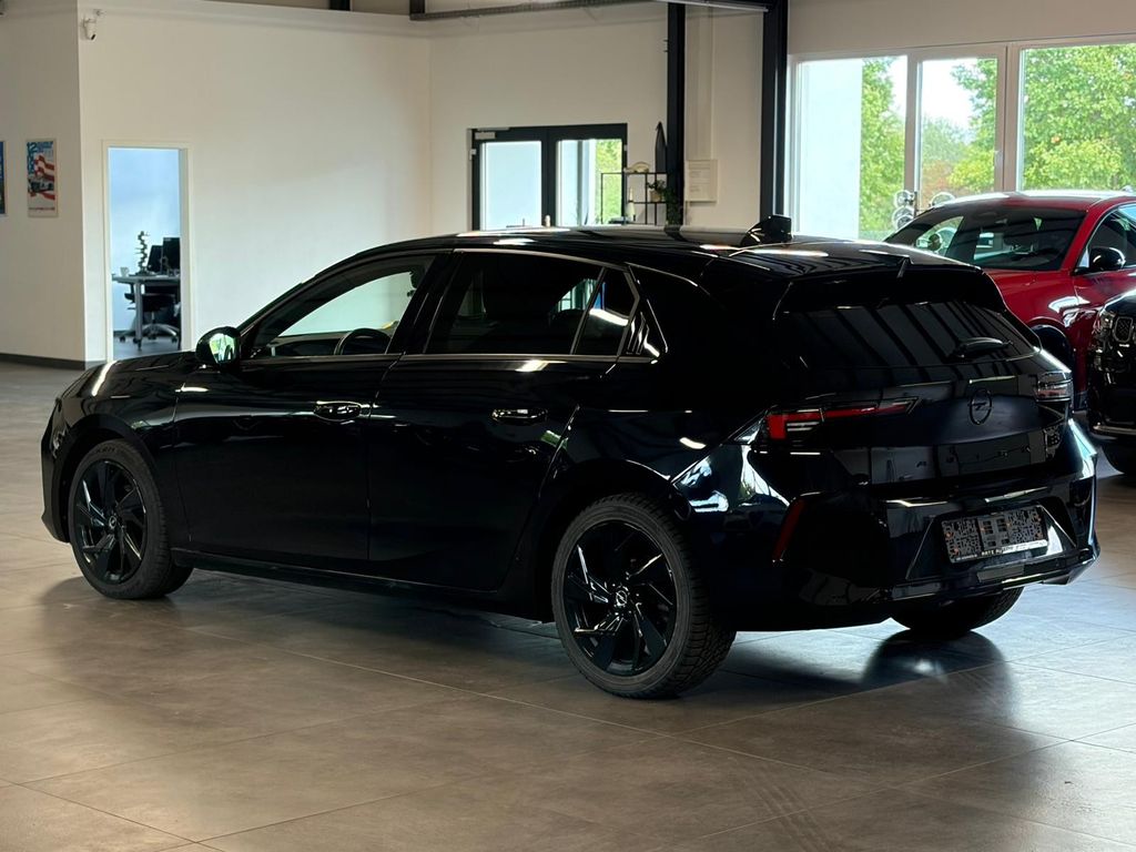 Opel Astra 2024 г. Чёрный, пробег 48249 км