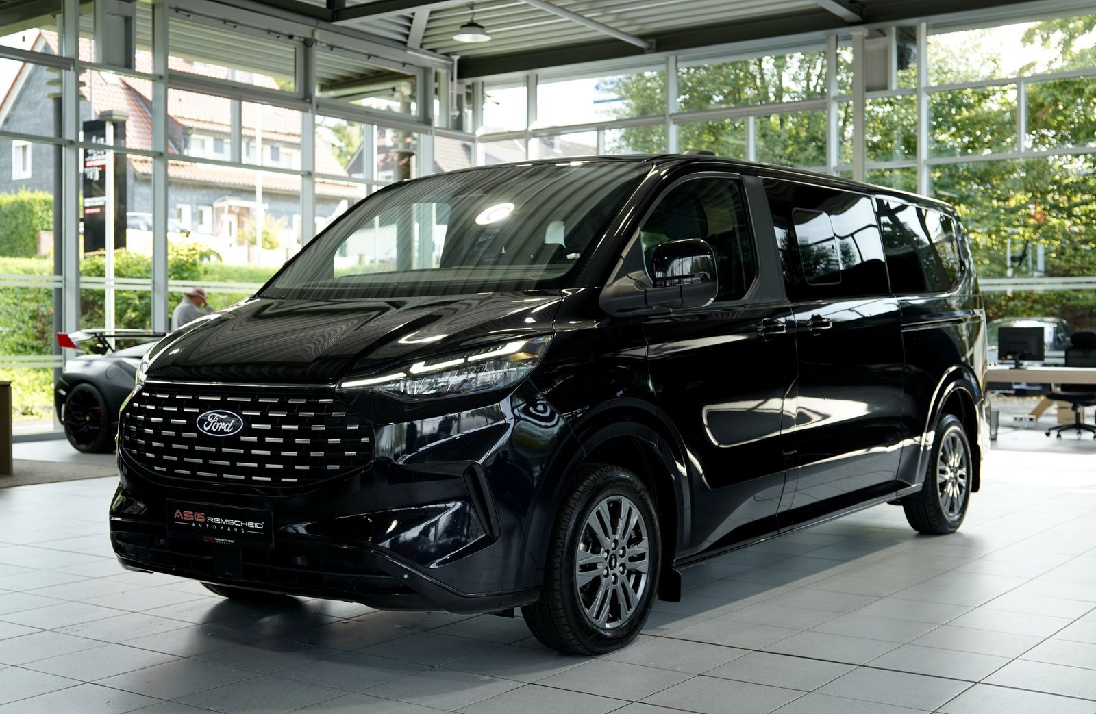 Ford TOURNEO 2025 г. Чёрный, пробег 59000 км