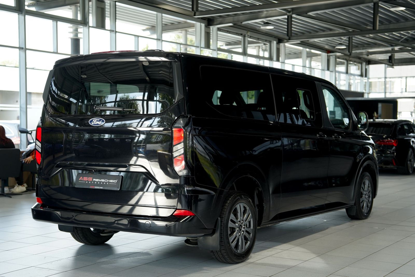 Ford TOURNEO 2025 г. Чёрный, пробег 59000 км
