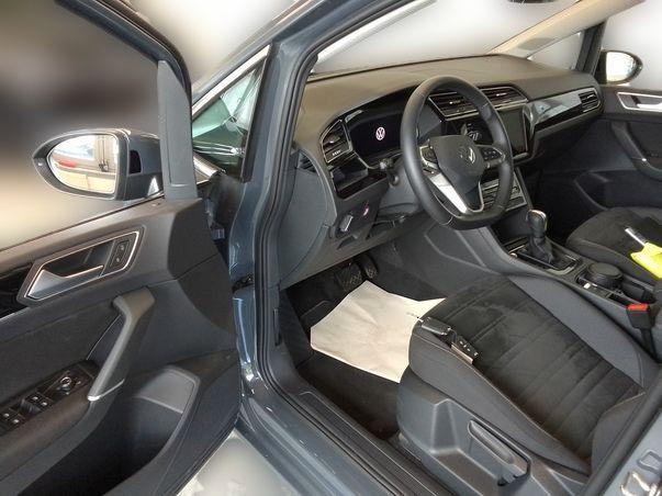 Volkswagen Touran 2026 г. Серый, пробег 4300 км