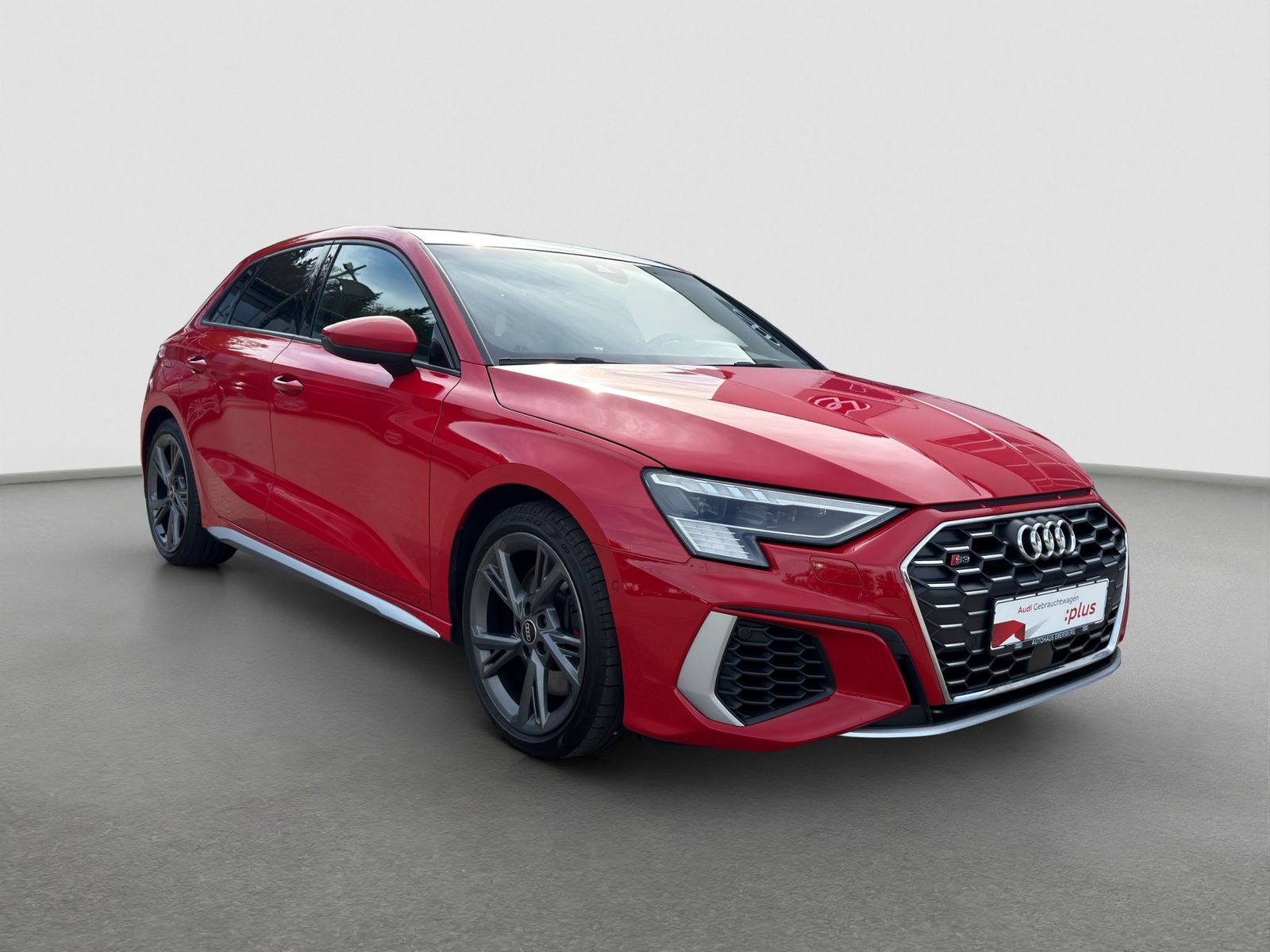 Audi S3 2022 г. Красный, пробег 45000 км