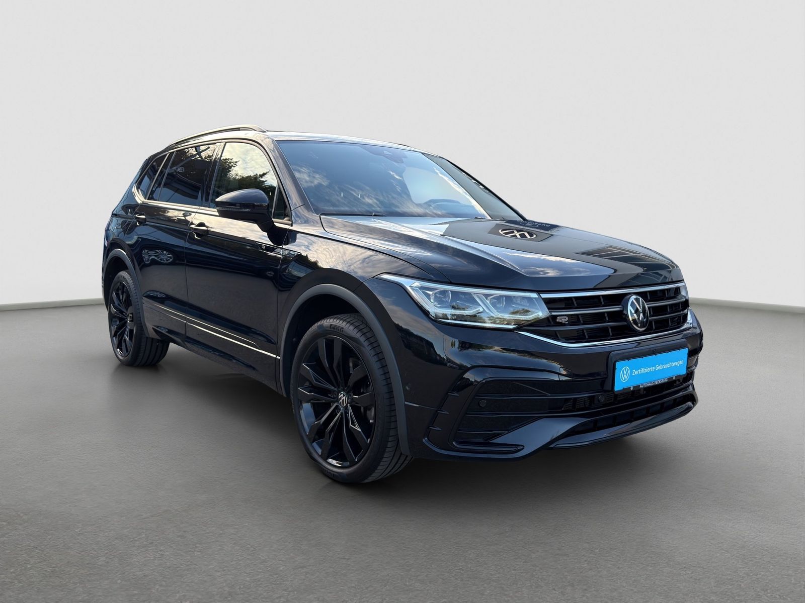Volkswagen TIGUAN ALLSPACE 2023 г. Чёрный, пробег 55700 км