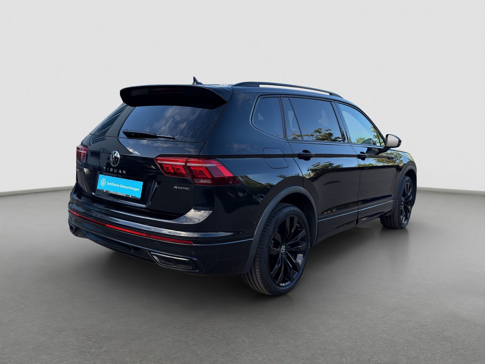 Volkswagen TIGUAN ALLSPACE 2023 г. Чёрный, пробег 55700 км
