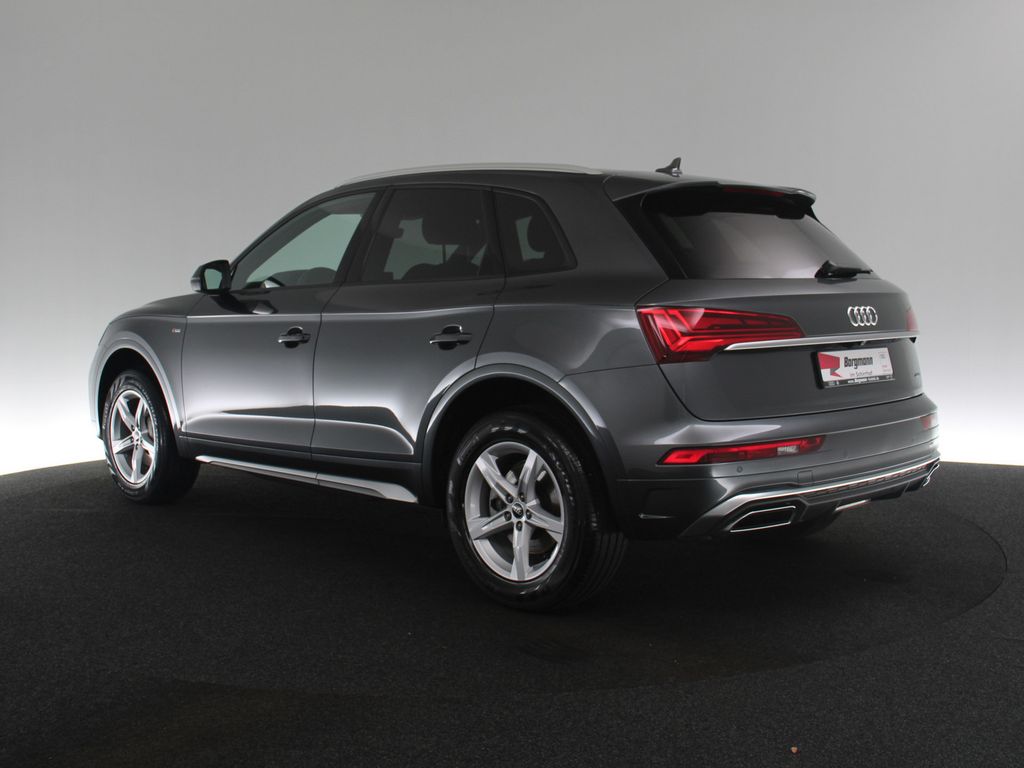 Audi Q5 2024 г. Серый, пробег 33466 км