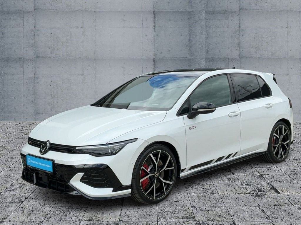 Volkswagen Golf 2025 г. Белый, пробег 12168 км