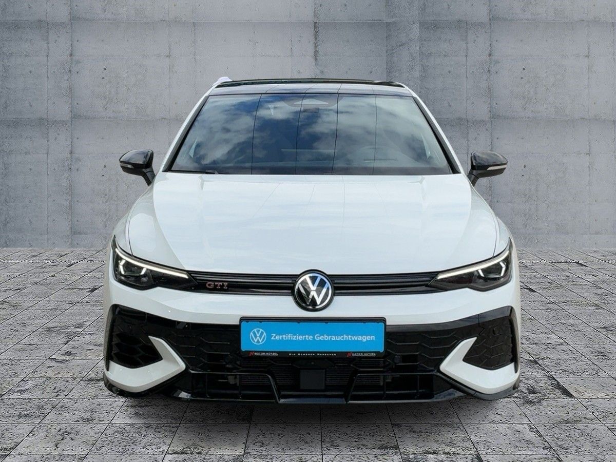 Volkswagen Golf 2025 г. Белый, пробег 12168 км