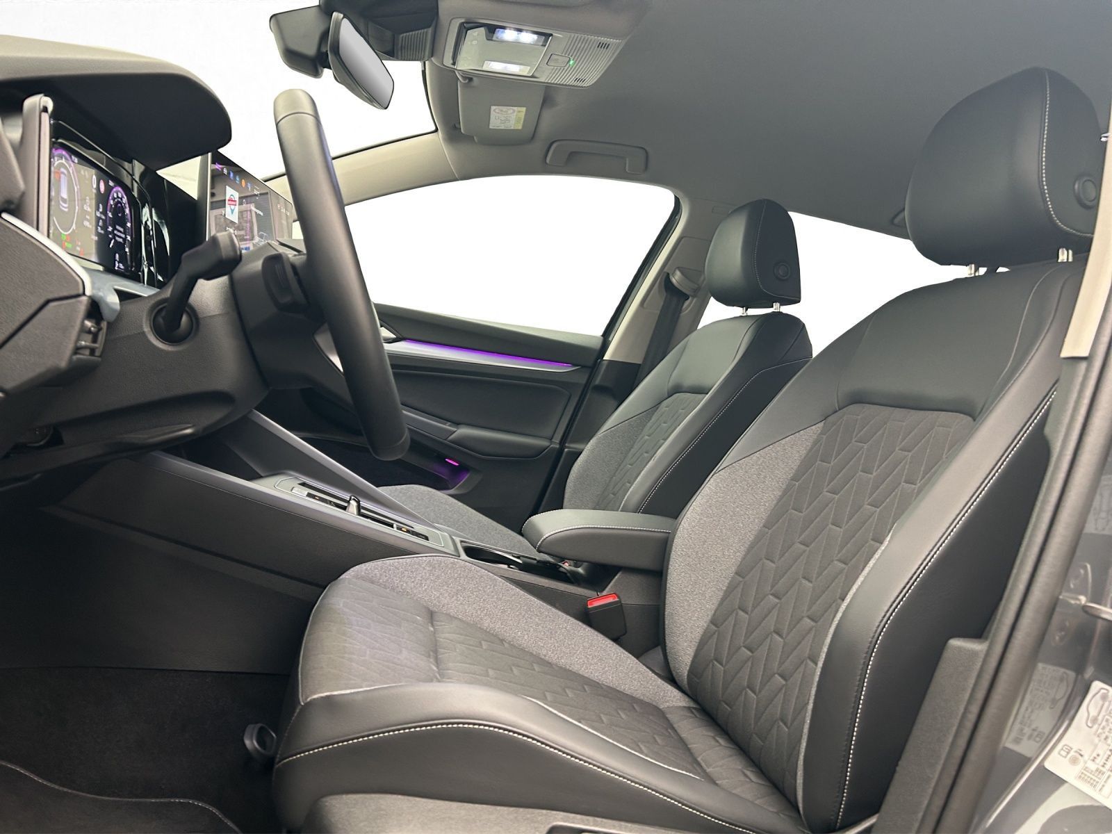 Volkswagen Golf 2025 г. Серый, пробег 20769 км