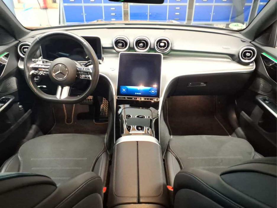 Mercedes-Benz C 220 2024 г. Чёрный, пробег 50000 км