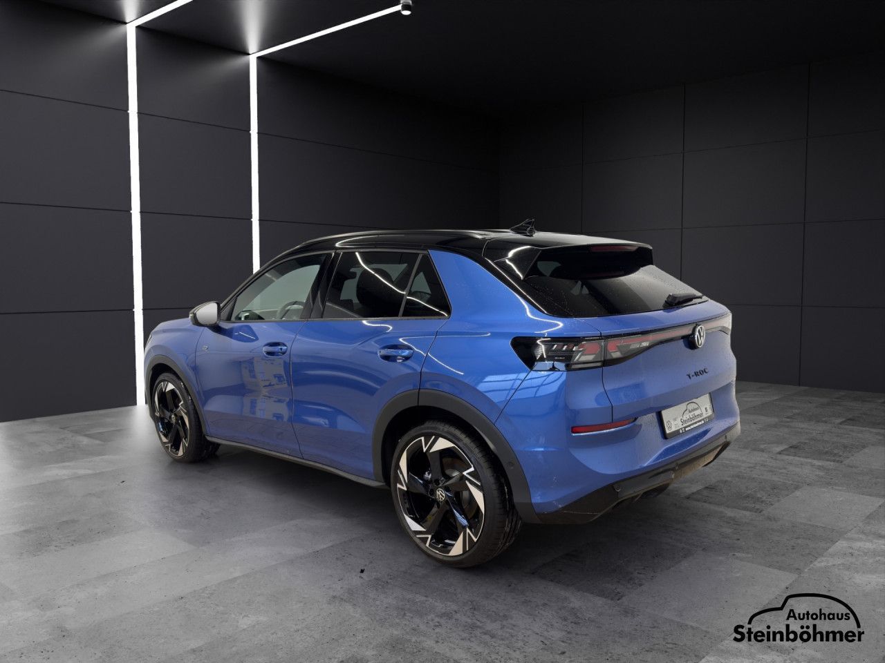 Volkswagen T-Roc 2026 г. Синий, пробег 5950 км