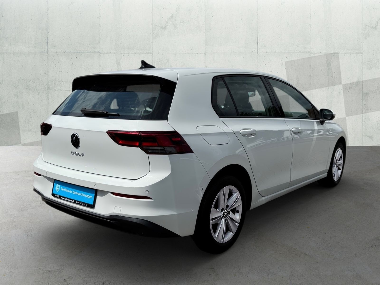 Volkswagen Golf 2022 г. Белый, пробег 52481 км