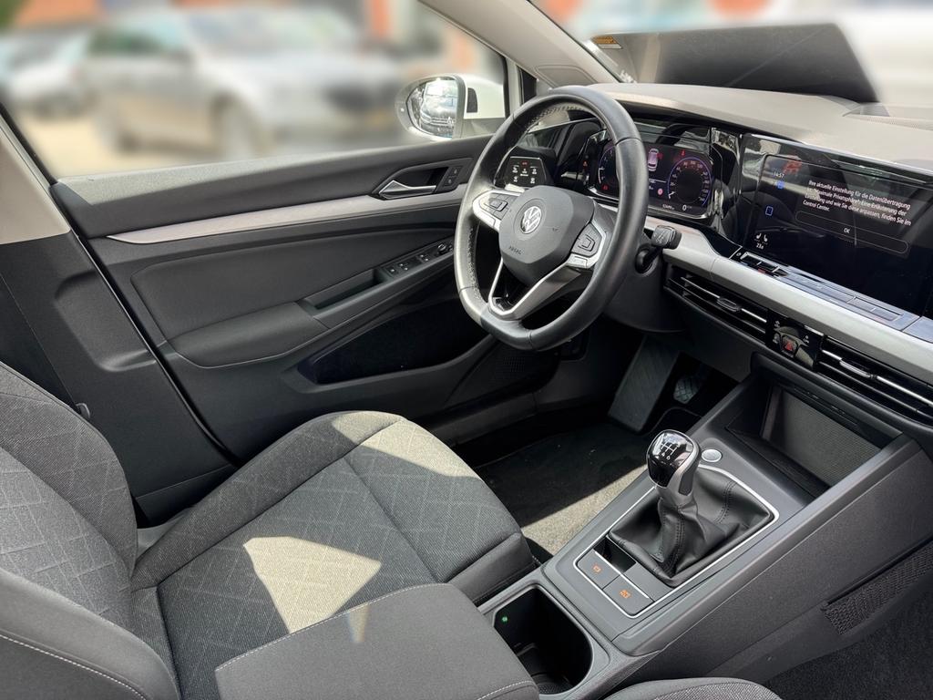 Volkswagen Golf 2022 г. Белый, пробег 52481 км