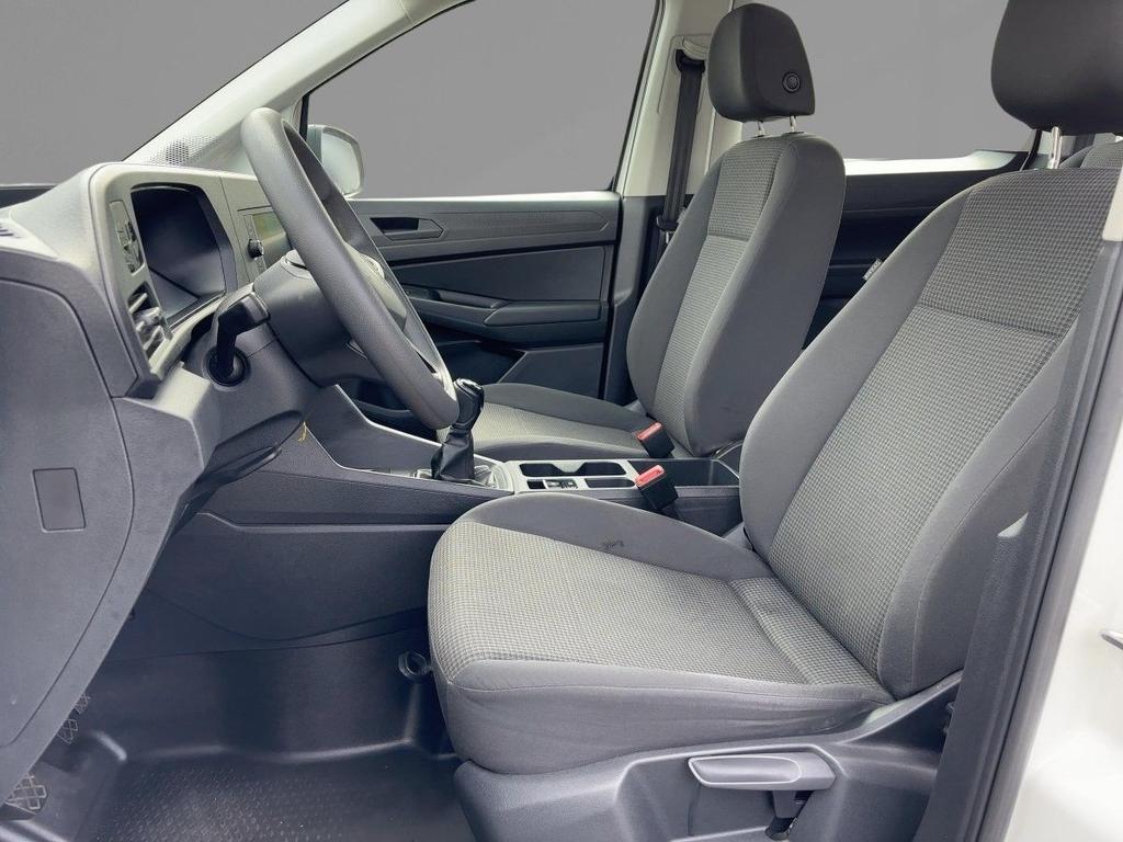 Volkswagen CADDY MAXI 2023 г. Белый, пробег 51390 км