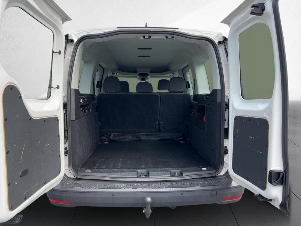 Volkswagen CADDY MAXI 2023 г. Белый, пробег 51390 км