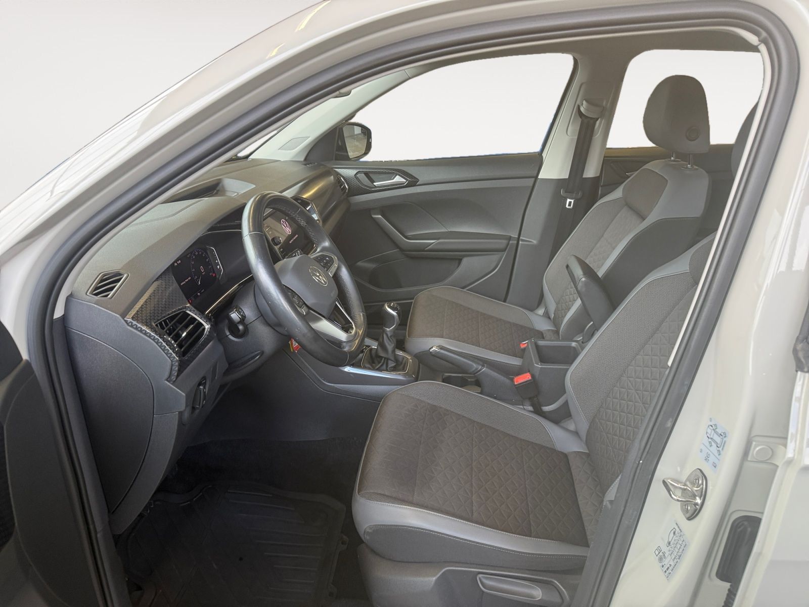 Volkswagen T-Cross 2022 г. Серый, пробег 37387 км