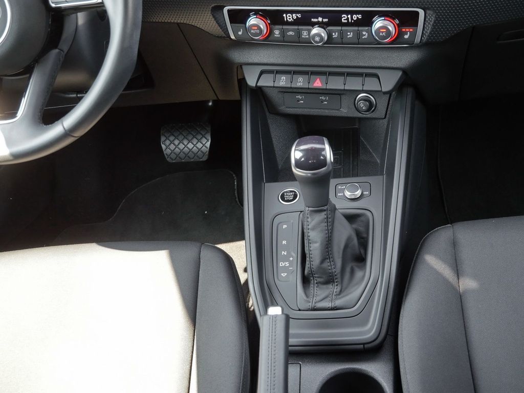 Audi A1 2023 г. Белый, пробег 48250 км
