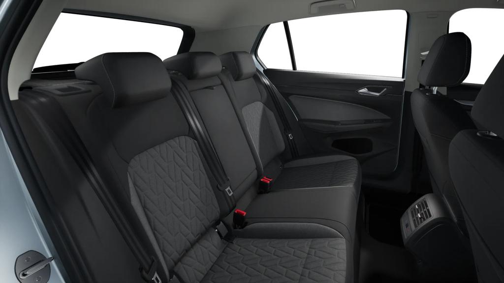 Volkswagen Golf 2025 г. Серебристый, пробег 10765 км