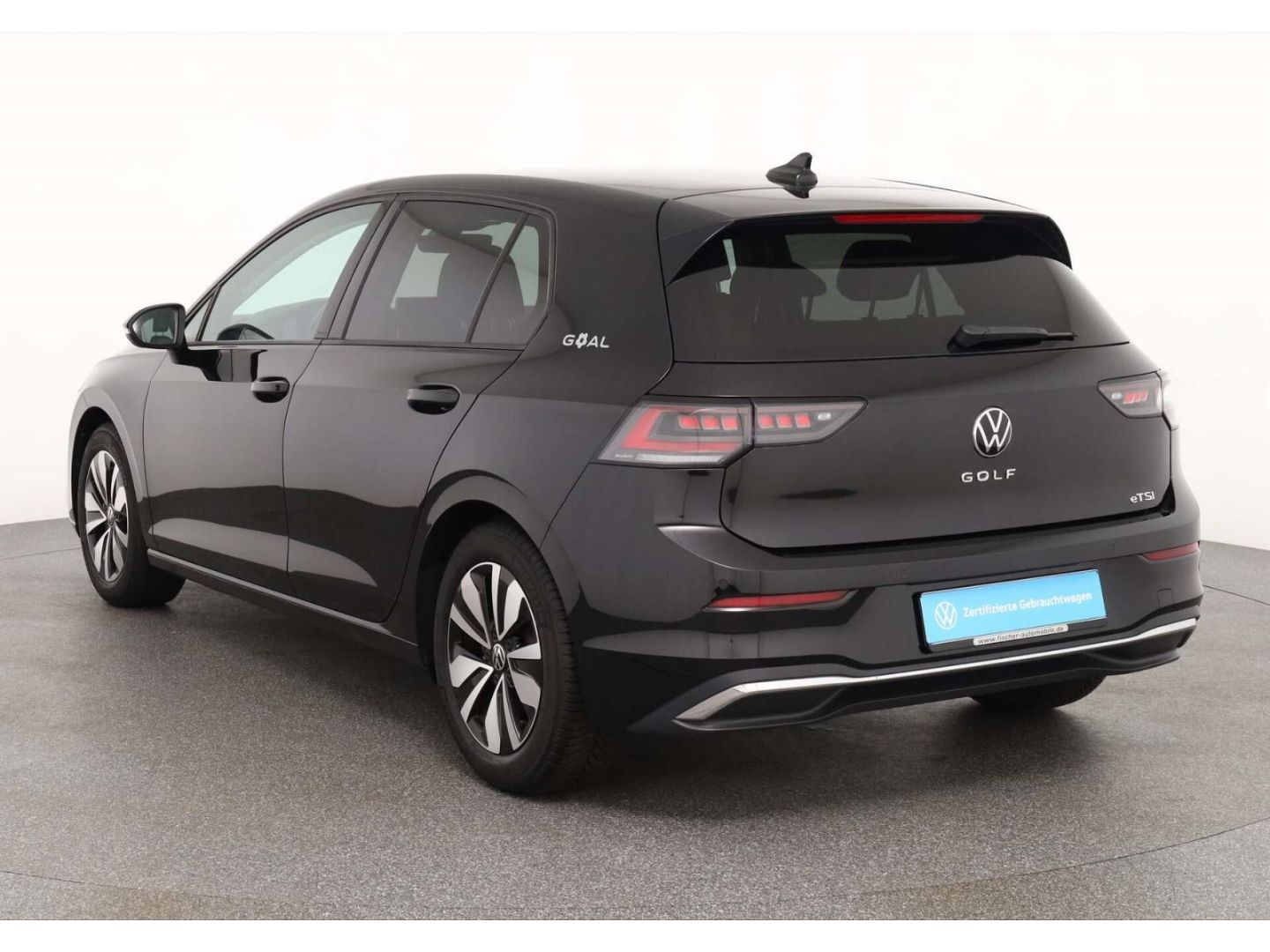 Volkswagen Golf 2025 г. Чёрный, пробег 18604 км
