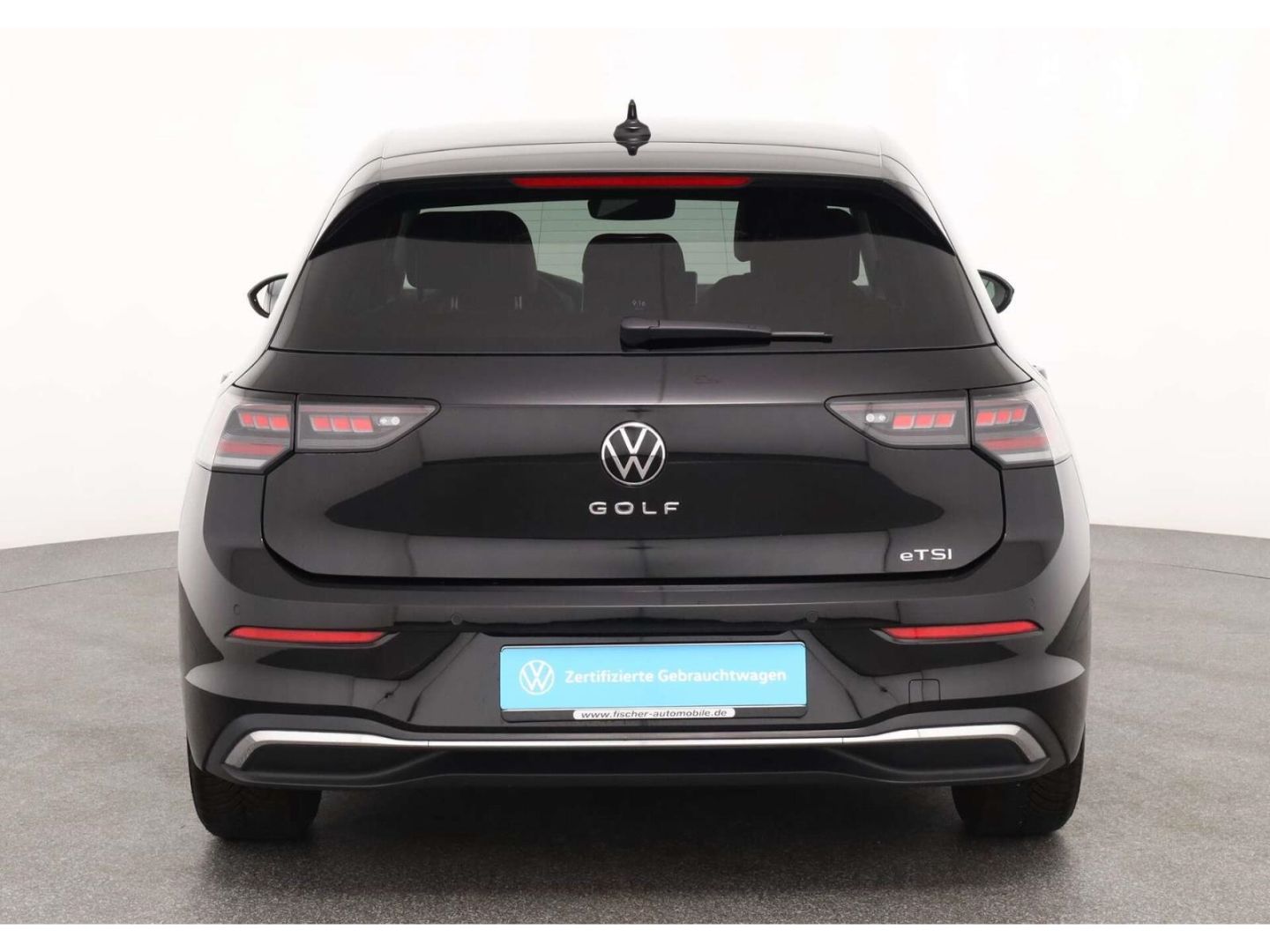 Volkswagen Golf 2025 г. Чёрный, пробег 18604 км