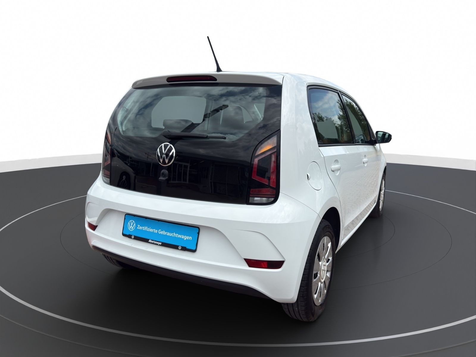 Volkswagen up! 2023 г. Белый, пробег 48709 км