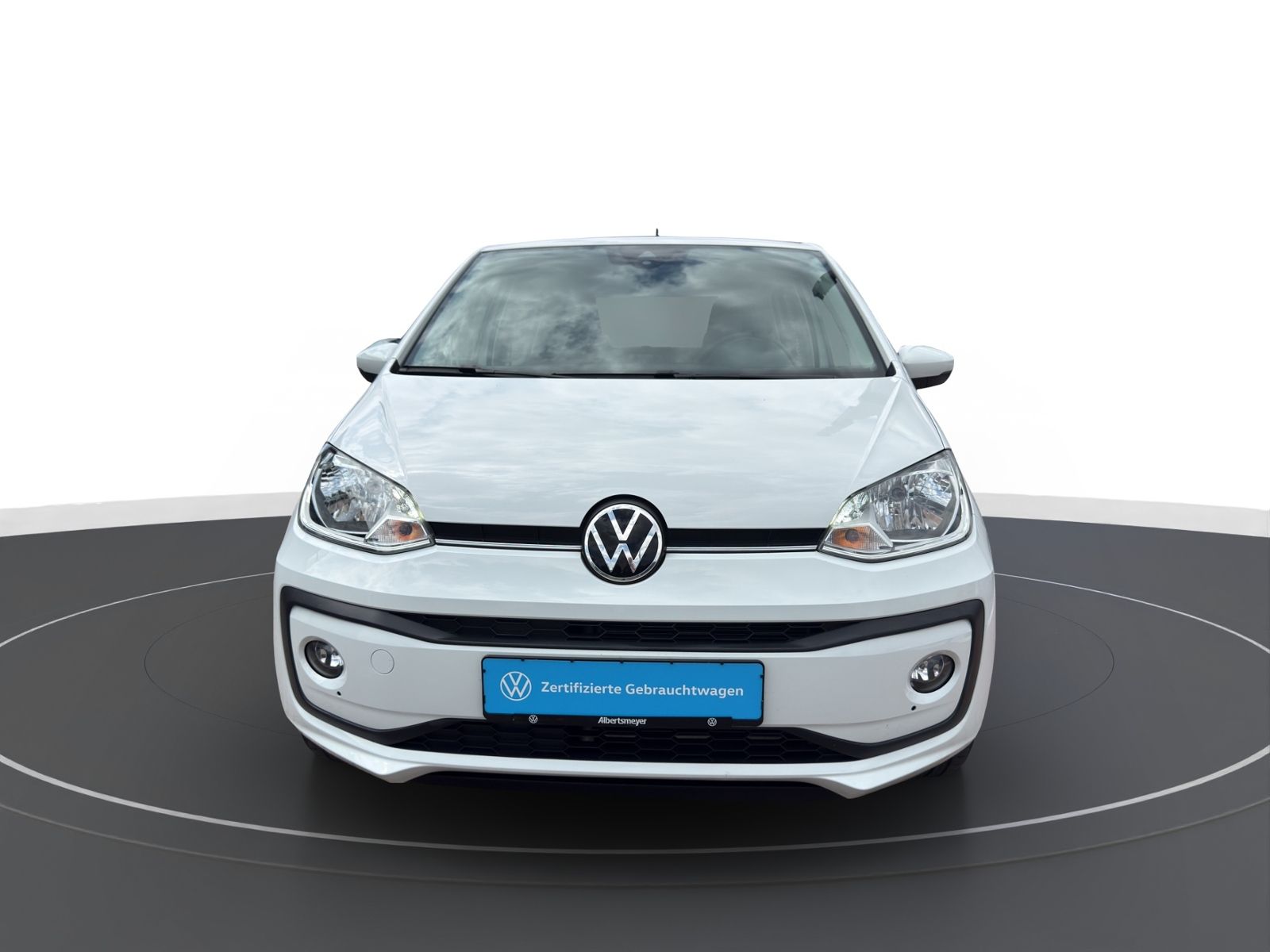 Volkswagen up! 2023 г. Белый, пробег 48709 км
