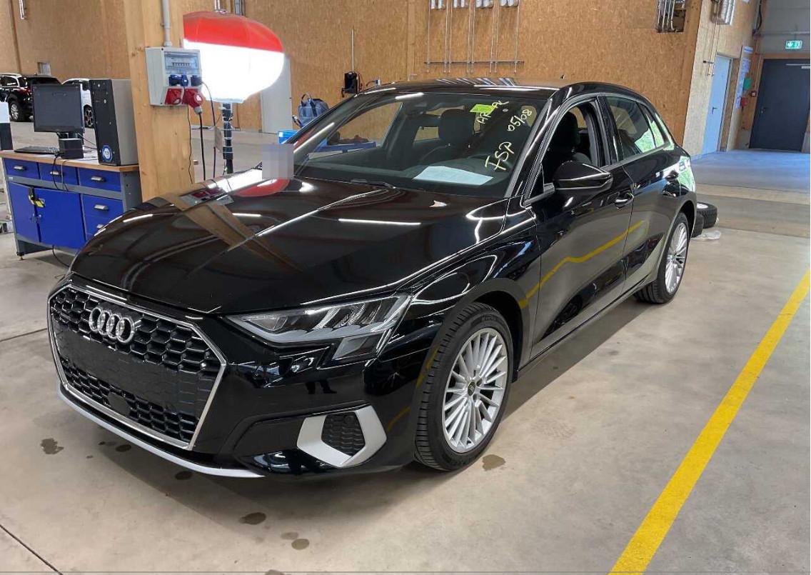 Audi A3 2022 г. Чёрный, пробег 49000 км