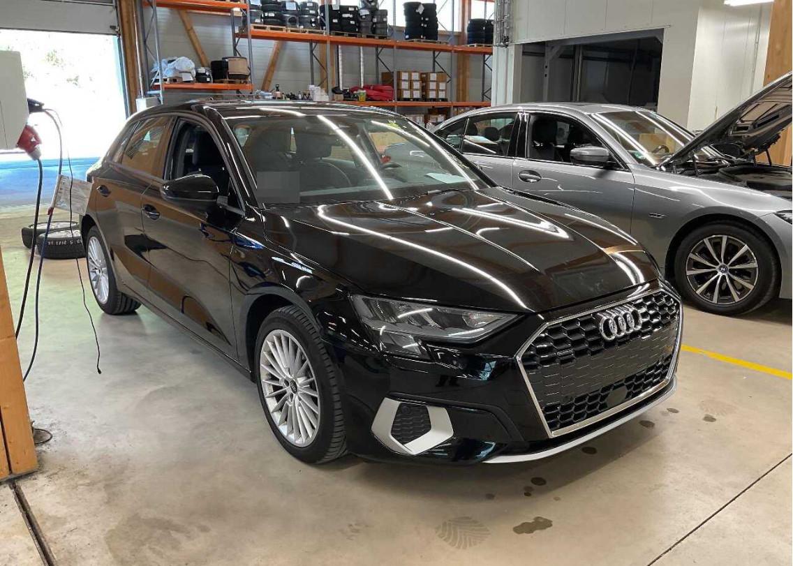 Audi A3 2022 г. Чёрный, пробег 49000 км