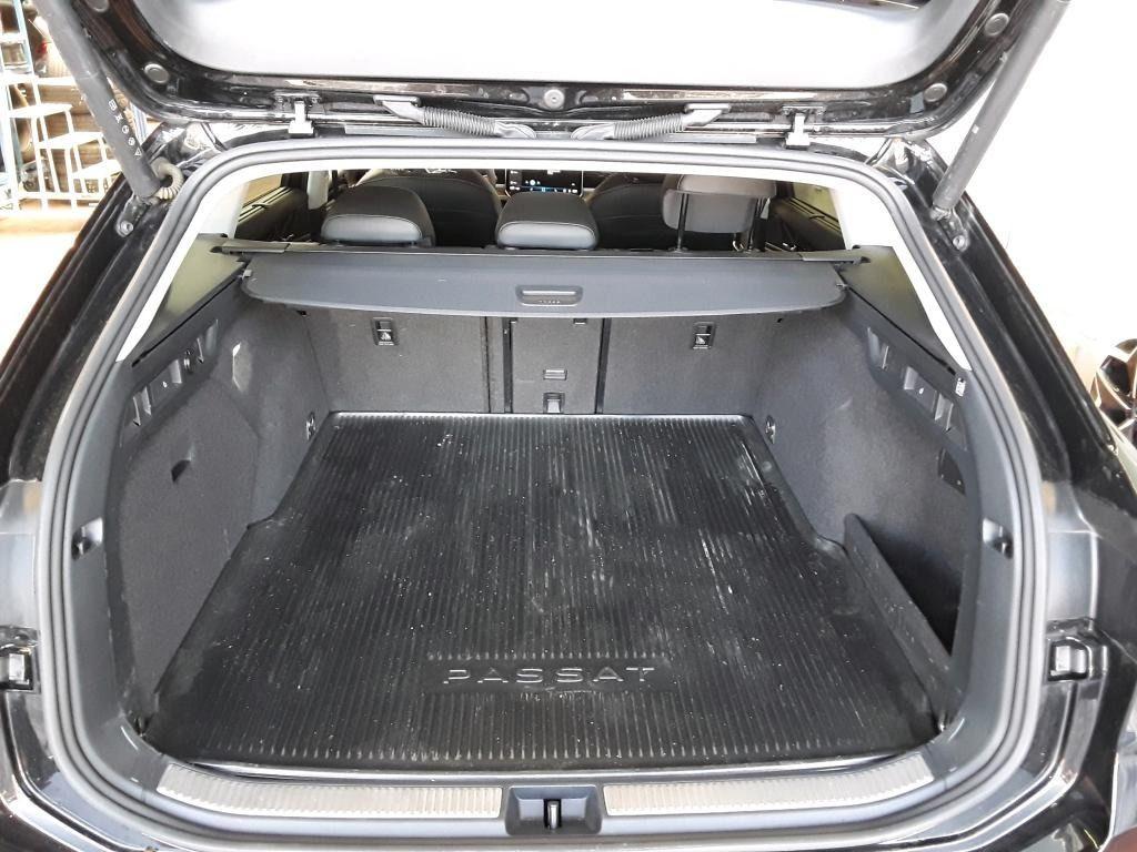 Volkswagen PASSAT VARIANT 2024 г. Чёрный, пробег 37035 км