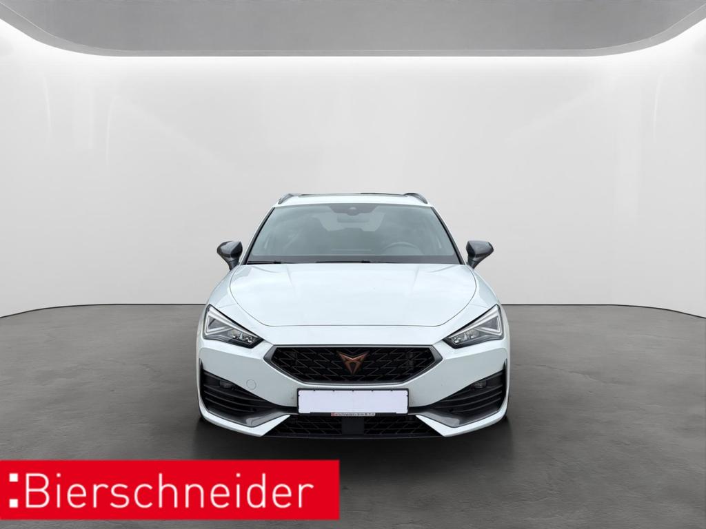 Cupra Leon 2022 г. Белый, пробег 49925 км