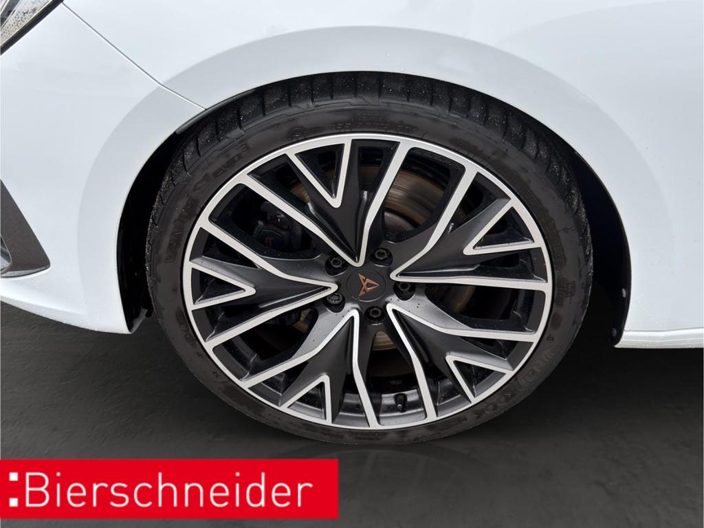 Cupra Leon 2022 г. Белый, пробег 49925 км