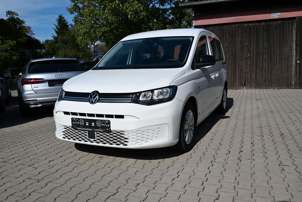 Volkswagen Caddy 2022 г. Белый, пробег 25000 км